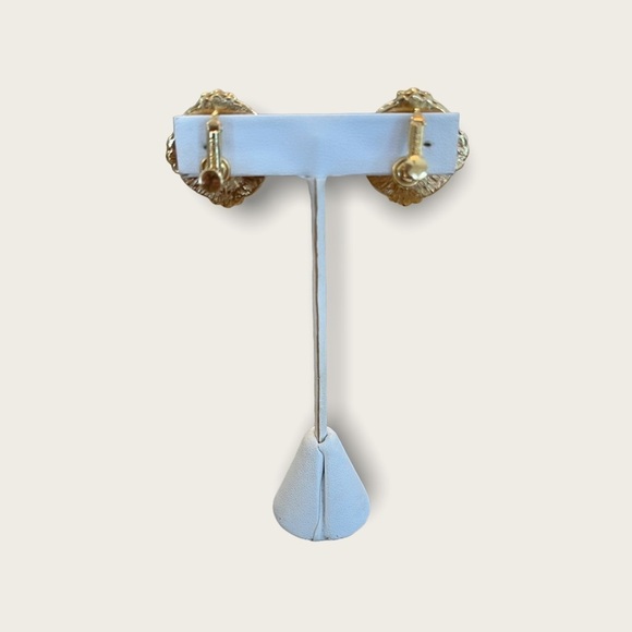 NAPIER Vintage Gold Faux Pearl Clip On Screw Back Earrings - Picture 2 of 4